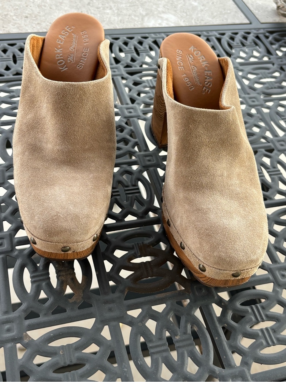 Kork-Ease sand tan studded suede leather clogs Sz 7 - Picture 7 of 11